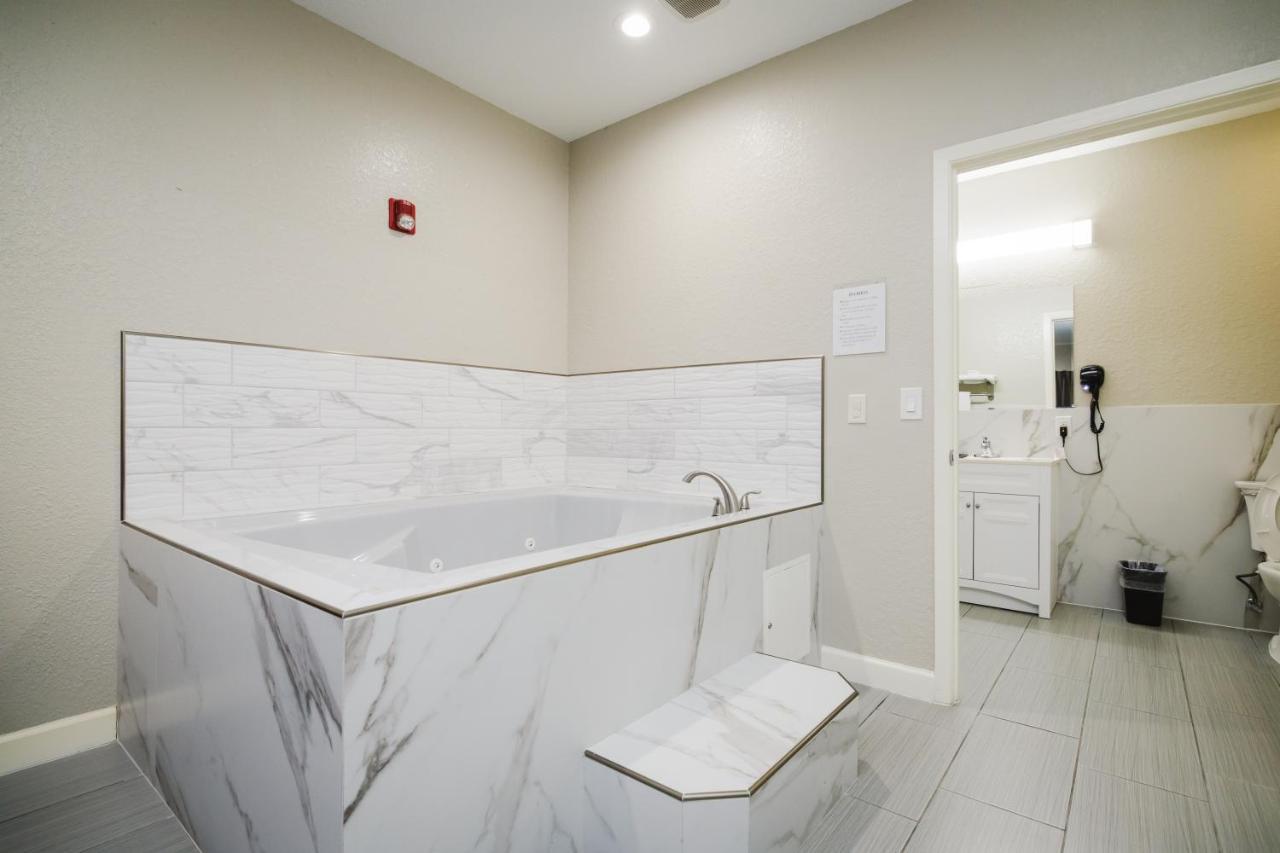 Winchester Inn And Suites Humble/Iah/North Houston Dış mekan fotoğraf